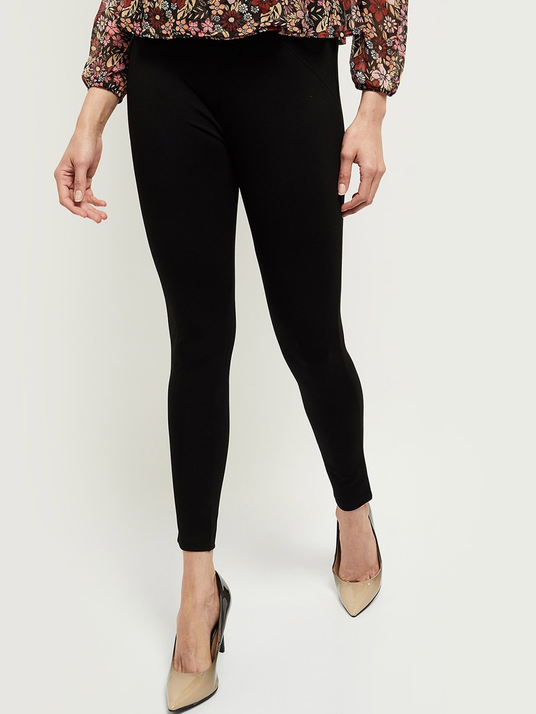 

max Women Black Trousers