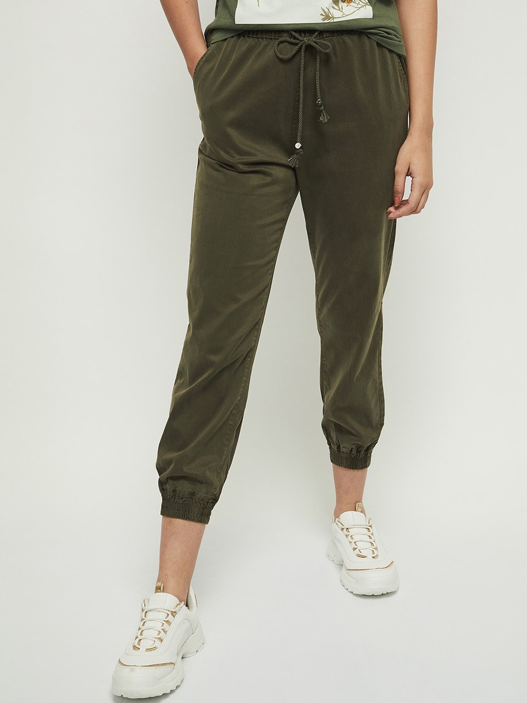 

max Women Green Joggers Trousers
