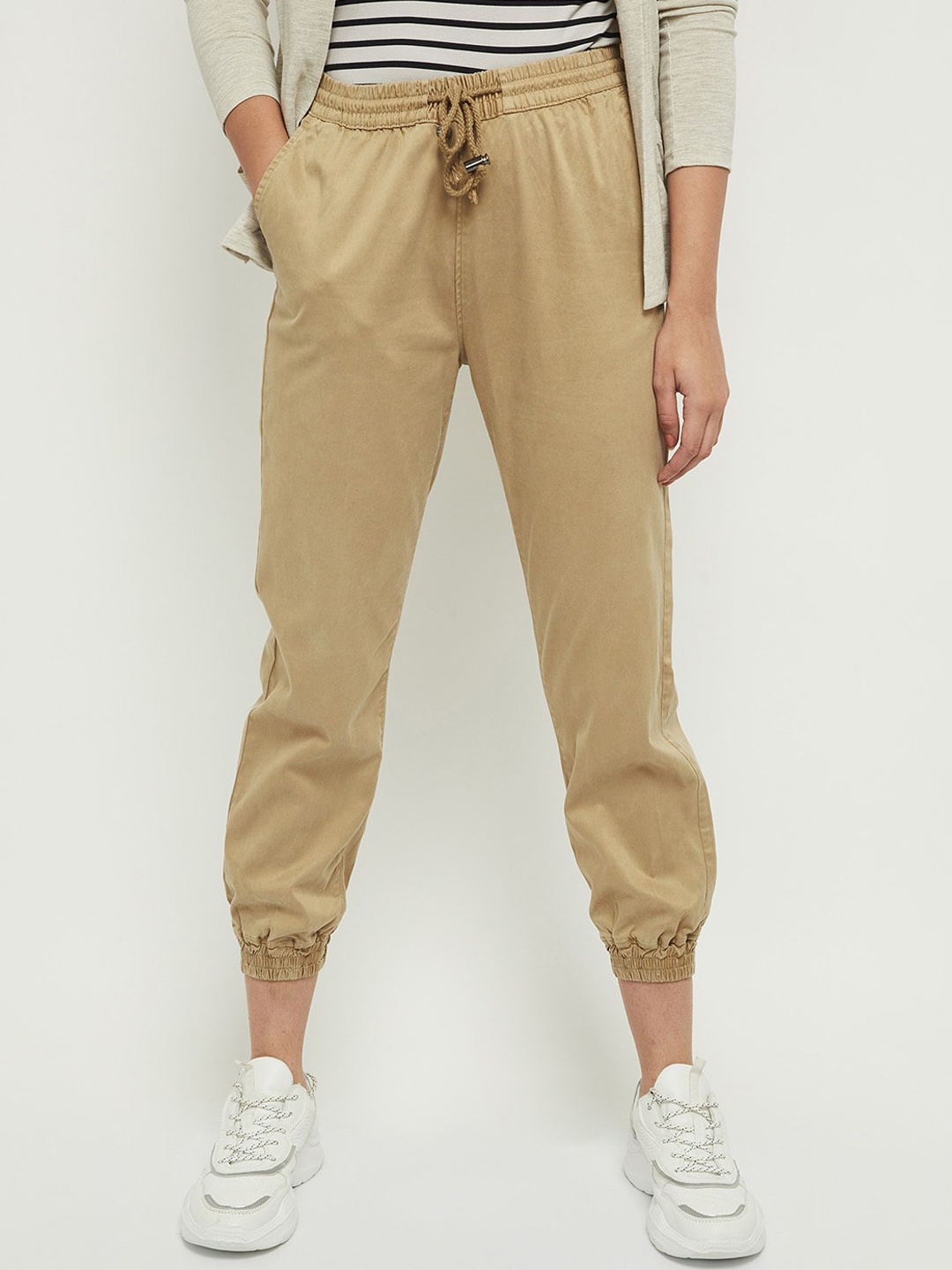 

max Women Beige Regular Fit Crop Joggers