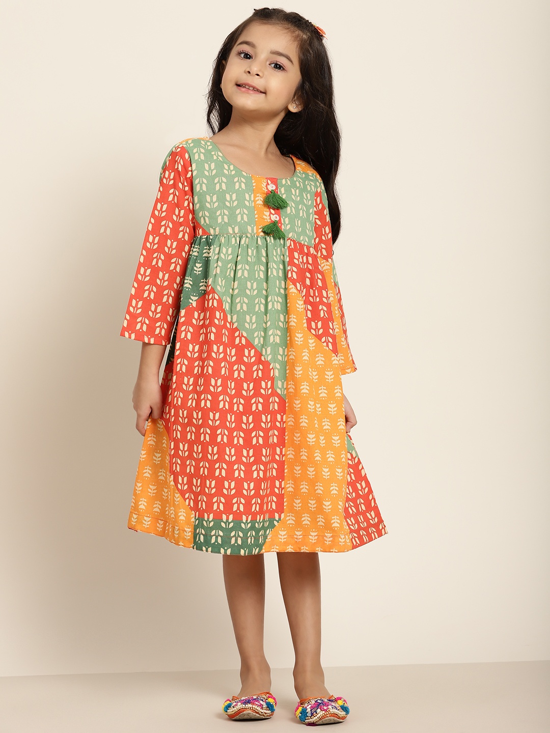 

Sangria Girls Red & Green Colourblocked Printed Pure Cotton A-Line Dress