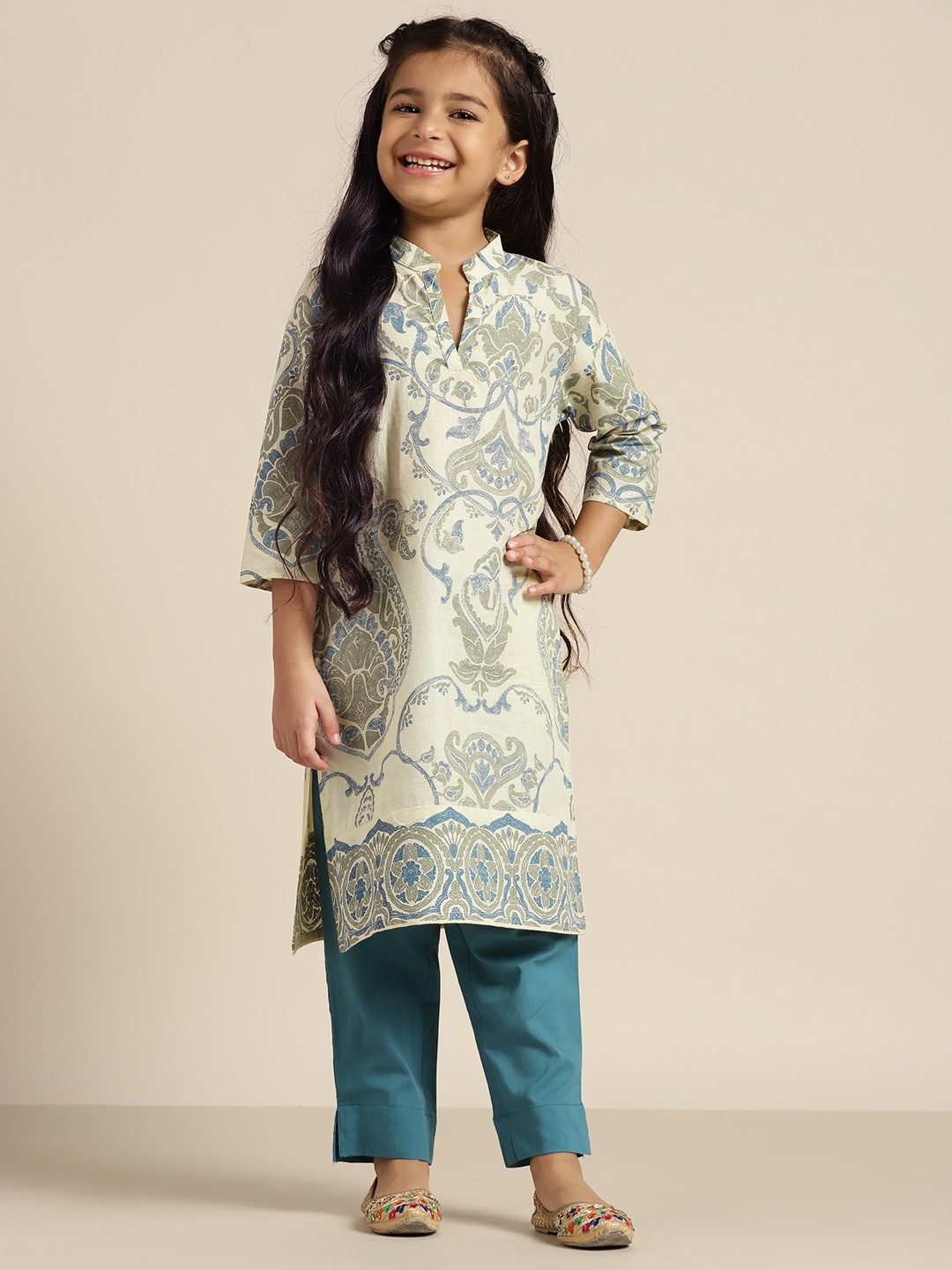 

Sangria Girls Teal Blue & Beige Ethnic Motifs Printed Pure Cotton Kurta with Trousers