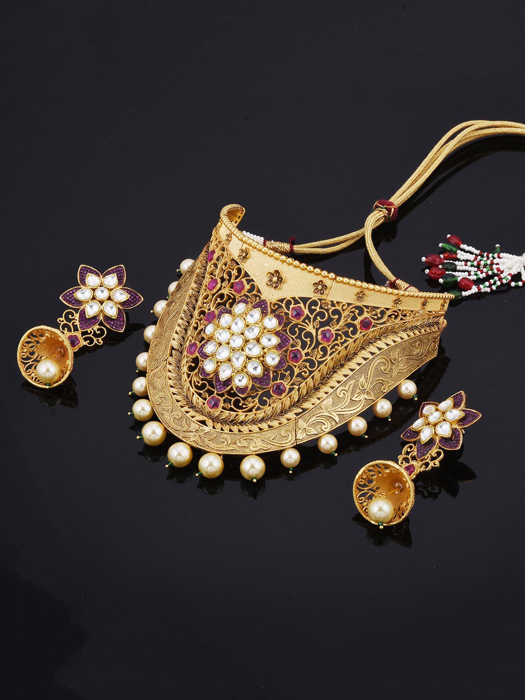 

Tistabene White Floral Kundan Colored Stones Designer Choker Necklace Set