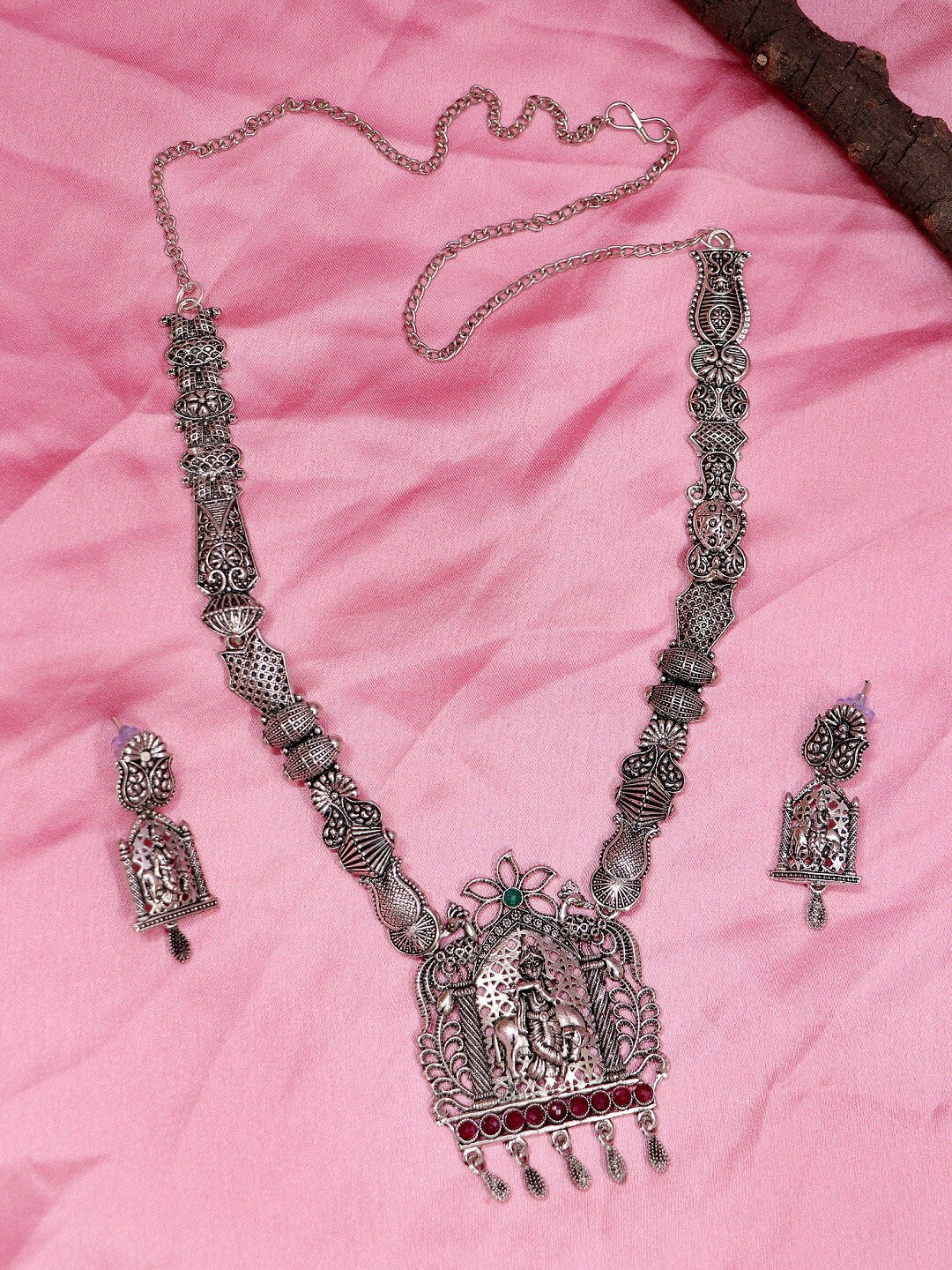 

Crunchy Fashion Silver-Plated Red Stone-Studded Enamelled Jewellery Set