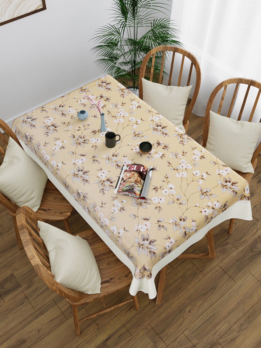 

Clasiko Beige & White Floral Printed 4-Seater Rectangle Table Cover