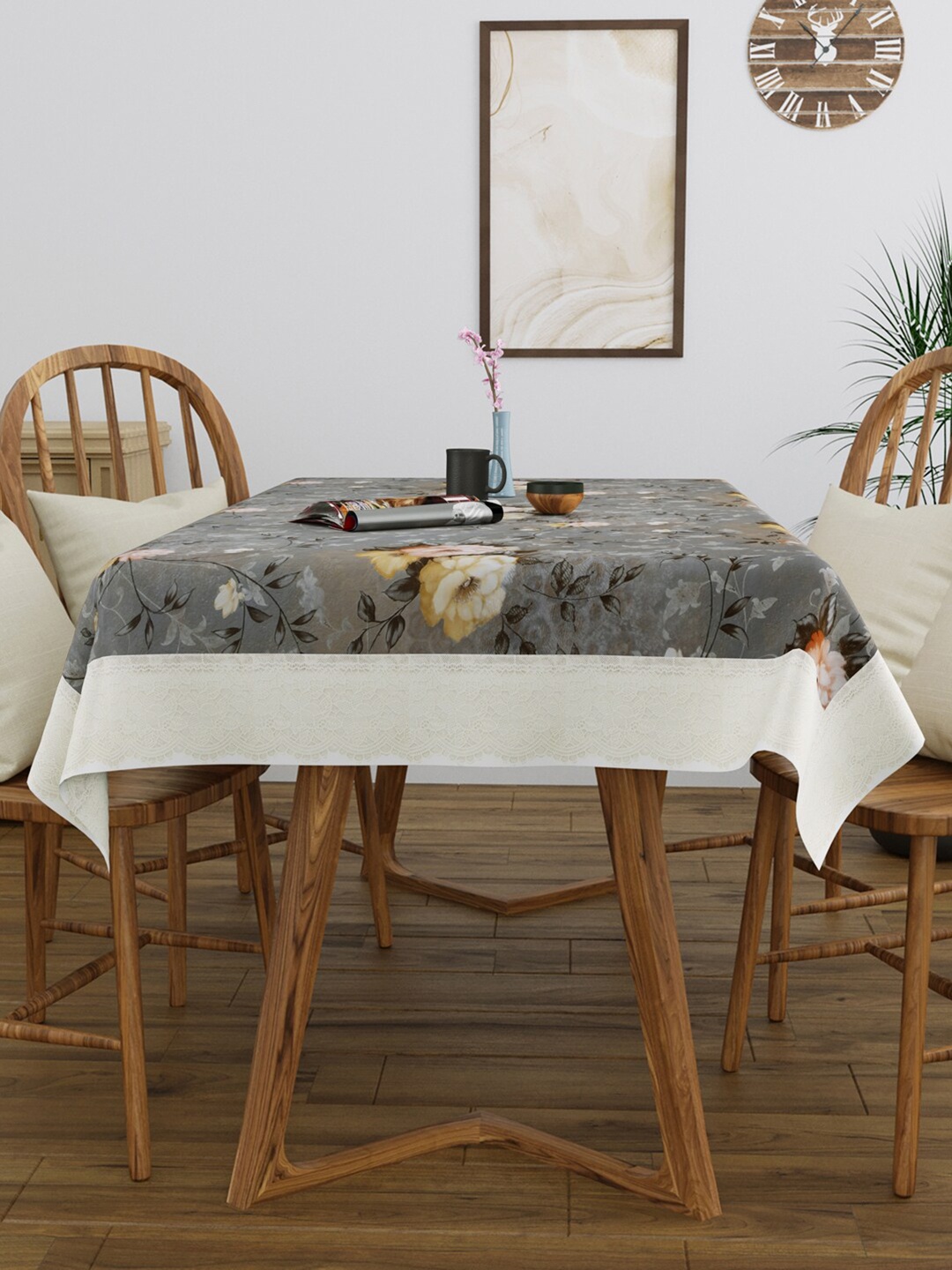 

Clasiko Grey & White Floral Printed 4-Seater Rectangle Table Cover