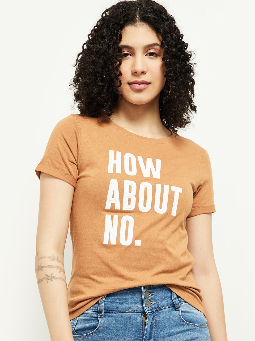 

max Women Brown Typography Printed T-shirt