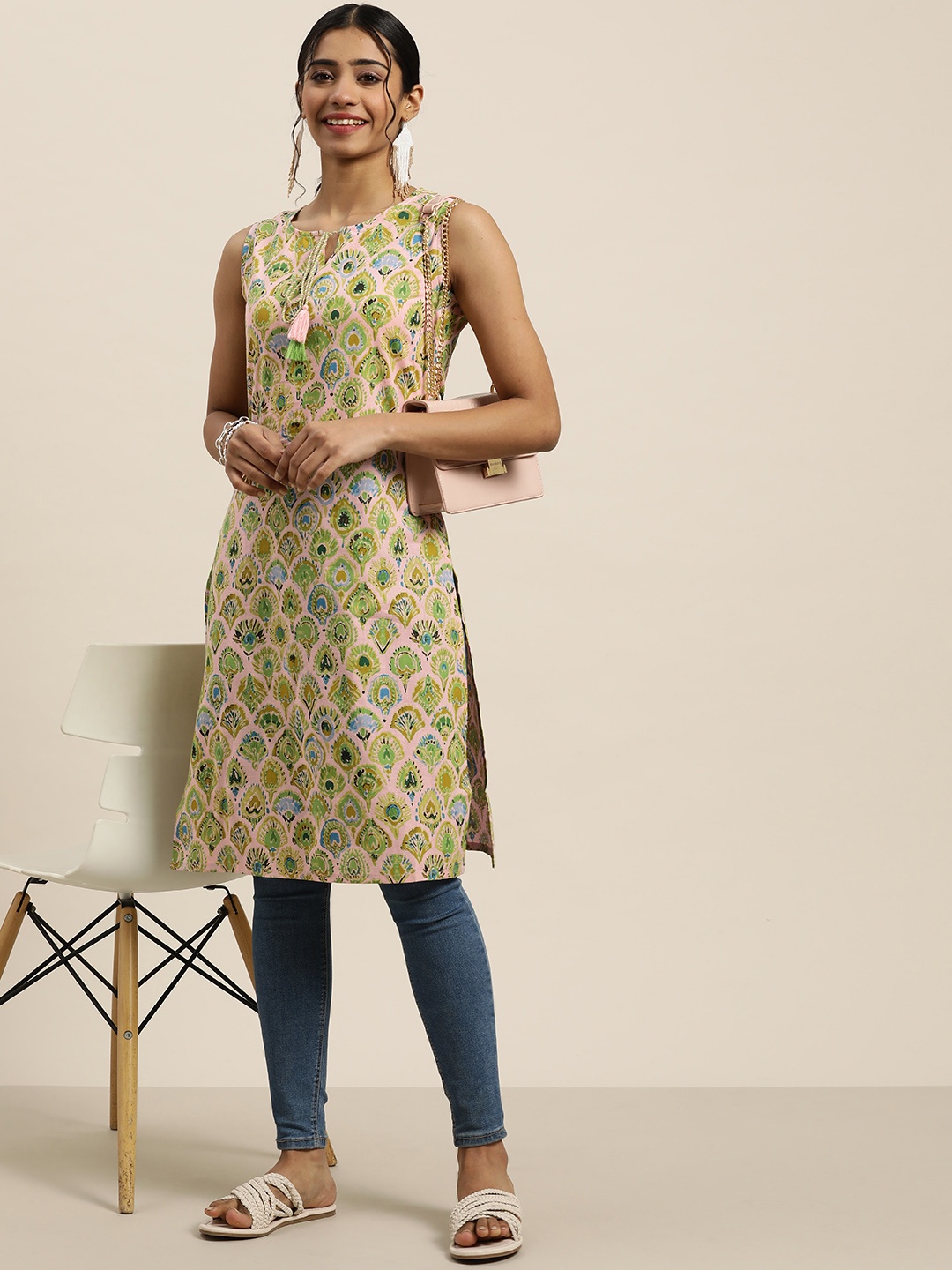 

Sangria Women Pink & Green Ethnic Motifs Printed Kurta