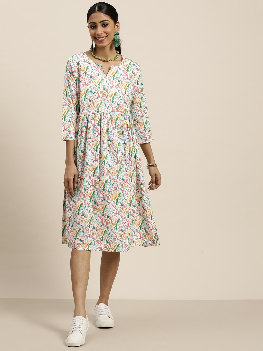 

Sangria Women White & Green Pure Cotton Ethnic Motifs Printed A-Line Midi Dress