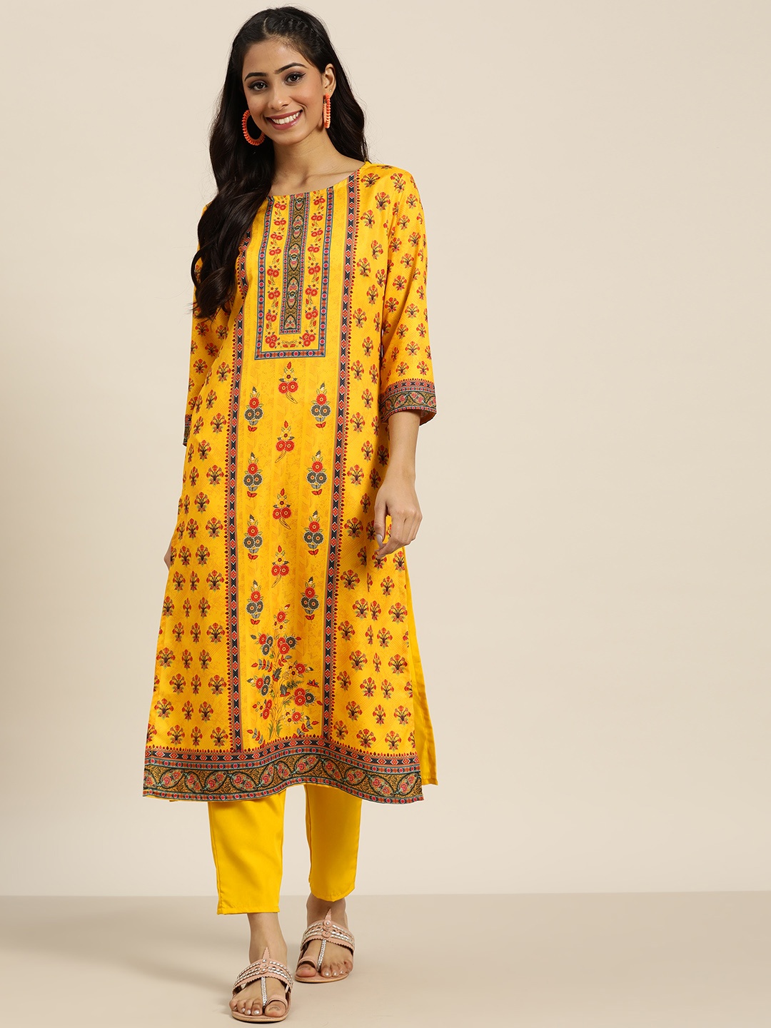 

Sangria Women Yellow Ethnic Motifs Printed Kurta with Trousers