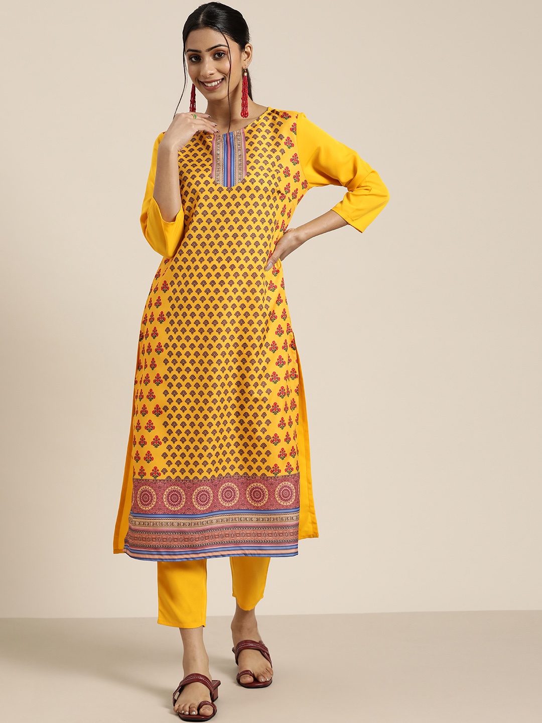 

Sangria Women Mustard Yellow & Pink Ethnic Motifs Printed Kurta with Trousers