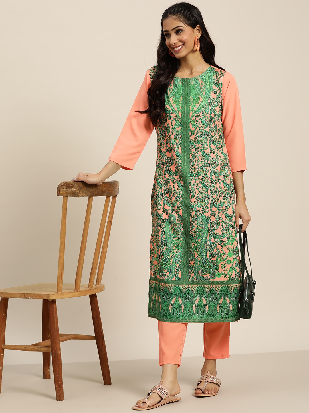 

Sangria Women Green & Peach-Coloured Floral Printed Kurta with Trousers