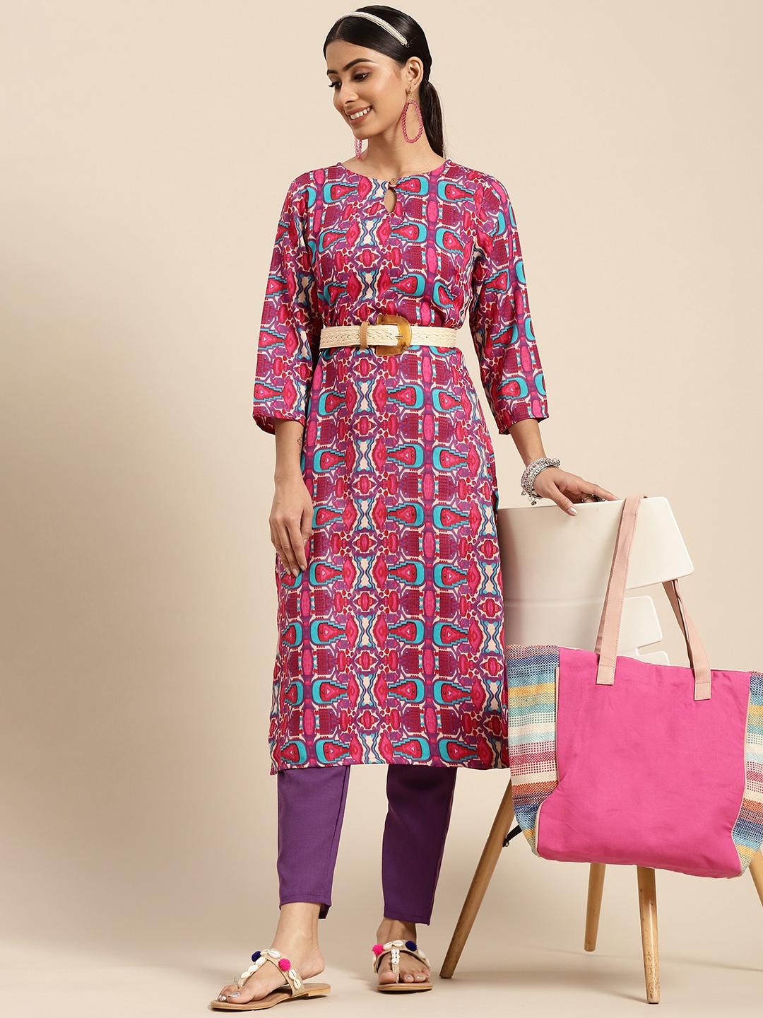

Sangria Women Pink & Purple Printed Keyhole Neck Kurta with Trousers