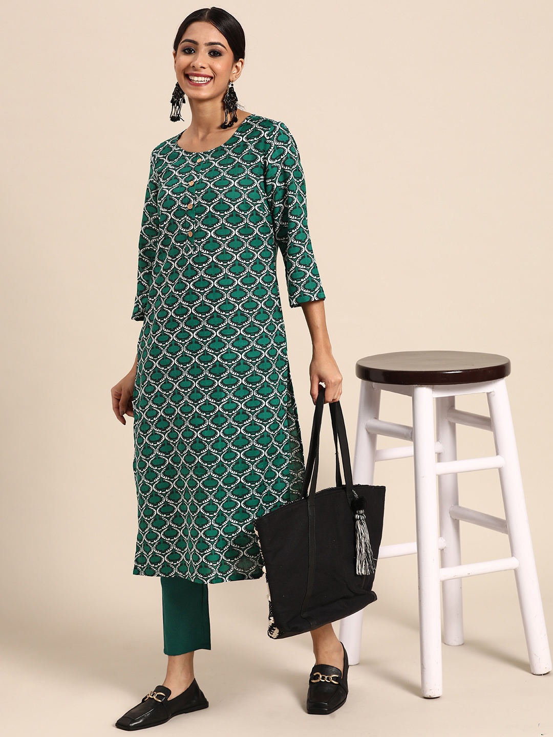 

Sangria Women Green Printed Kurta with Trousers