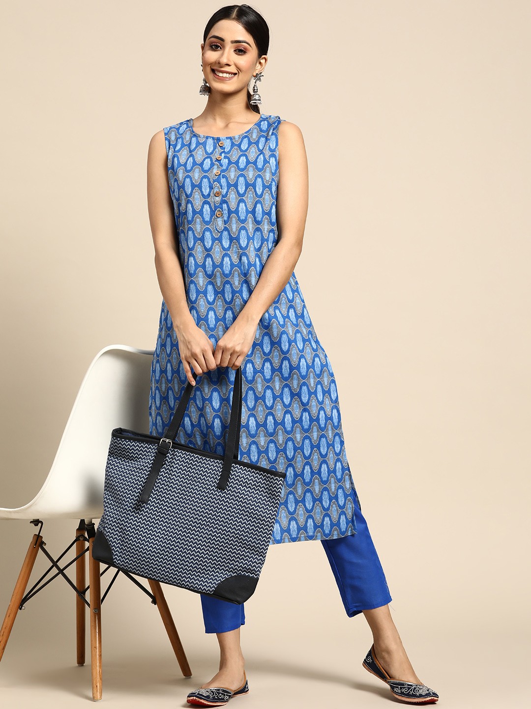 

Sangria Women Blue & Grey Ethnic Motifs Printed Pure Cotton Kurta with Trousers