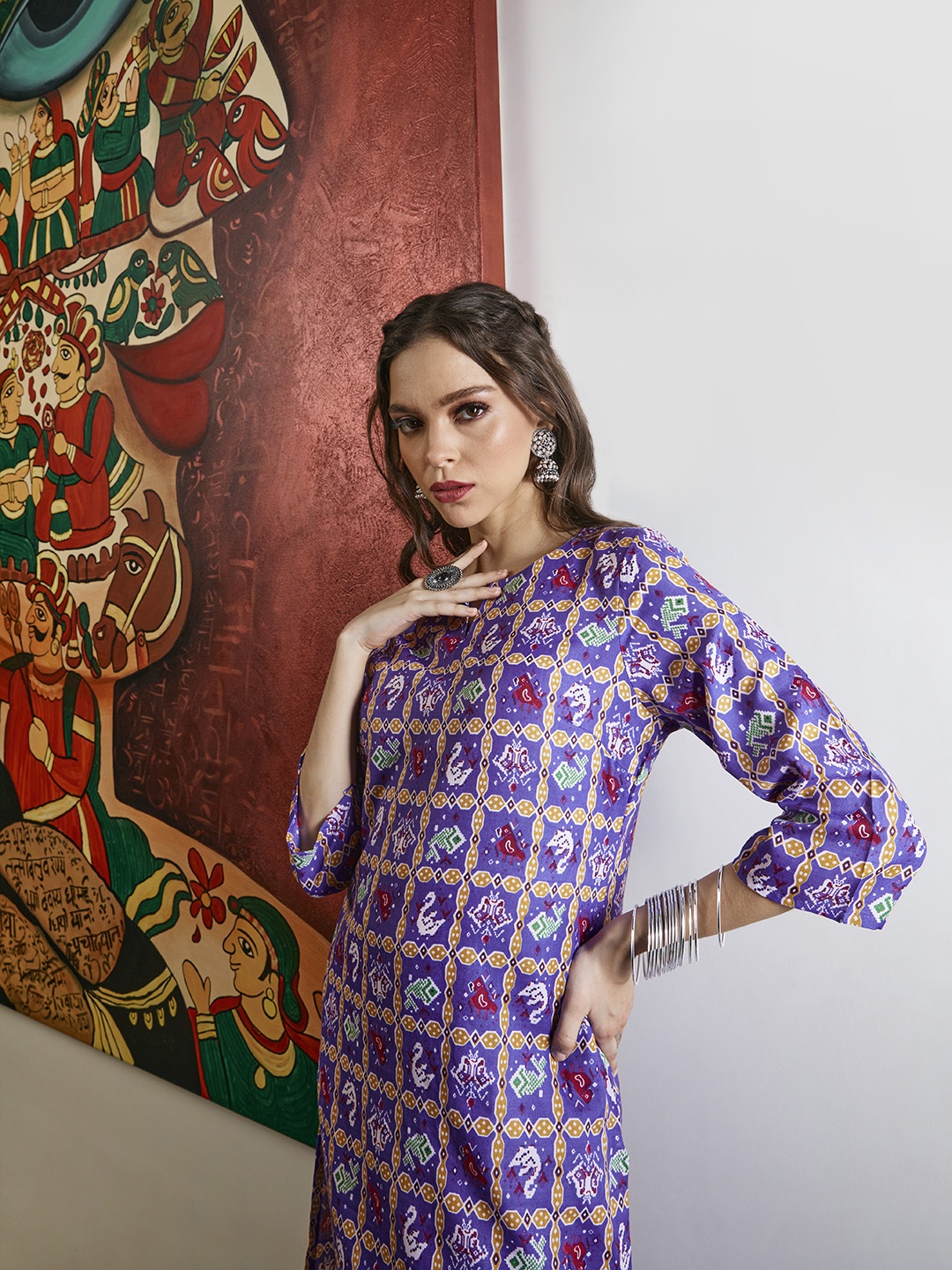 

Sangria Women Purple & White Ethnic Motifs Printed Kurta with Trousers