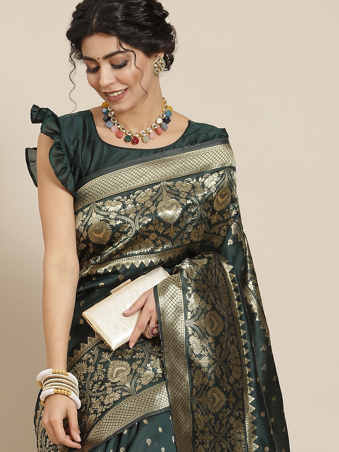 

Mitera Green Ethnic Motifs Zari Silk Blend Maheshwari Saree