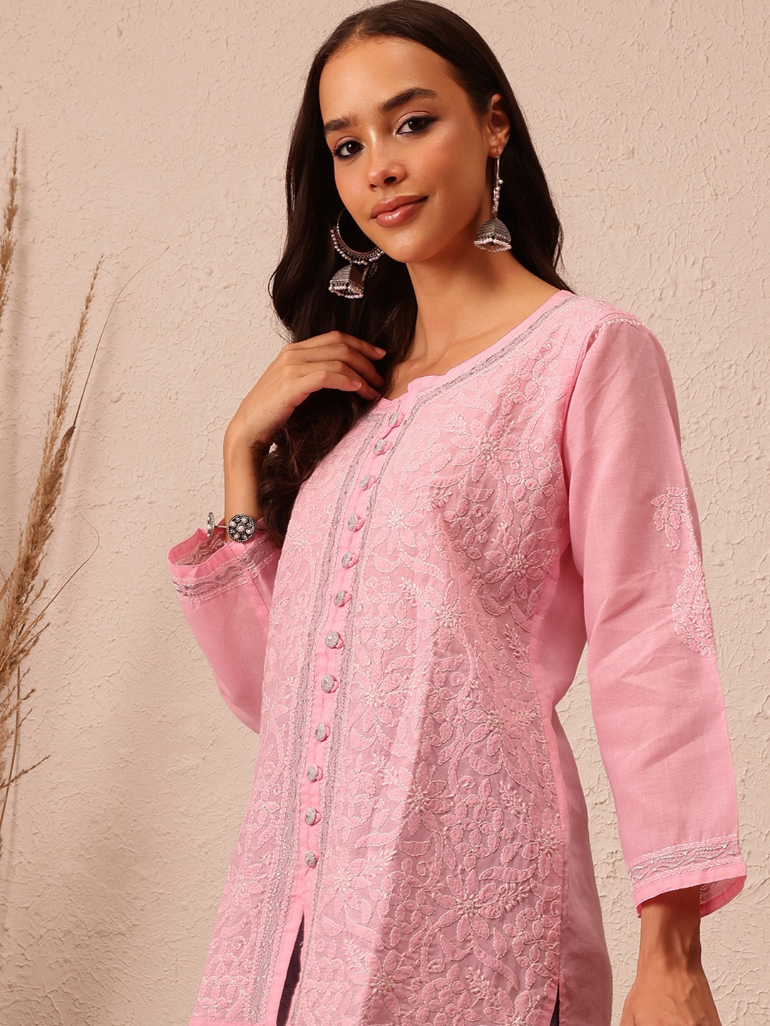 

ADA Women Pink & White Ethnic Motifs Chikankari Embroidered Handloom Handloom Kurti