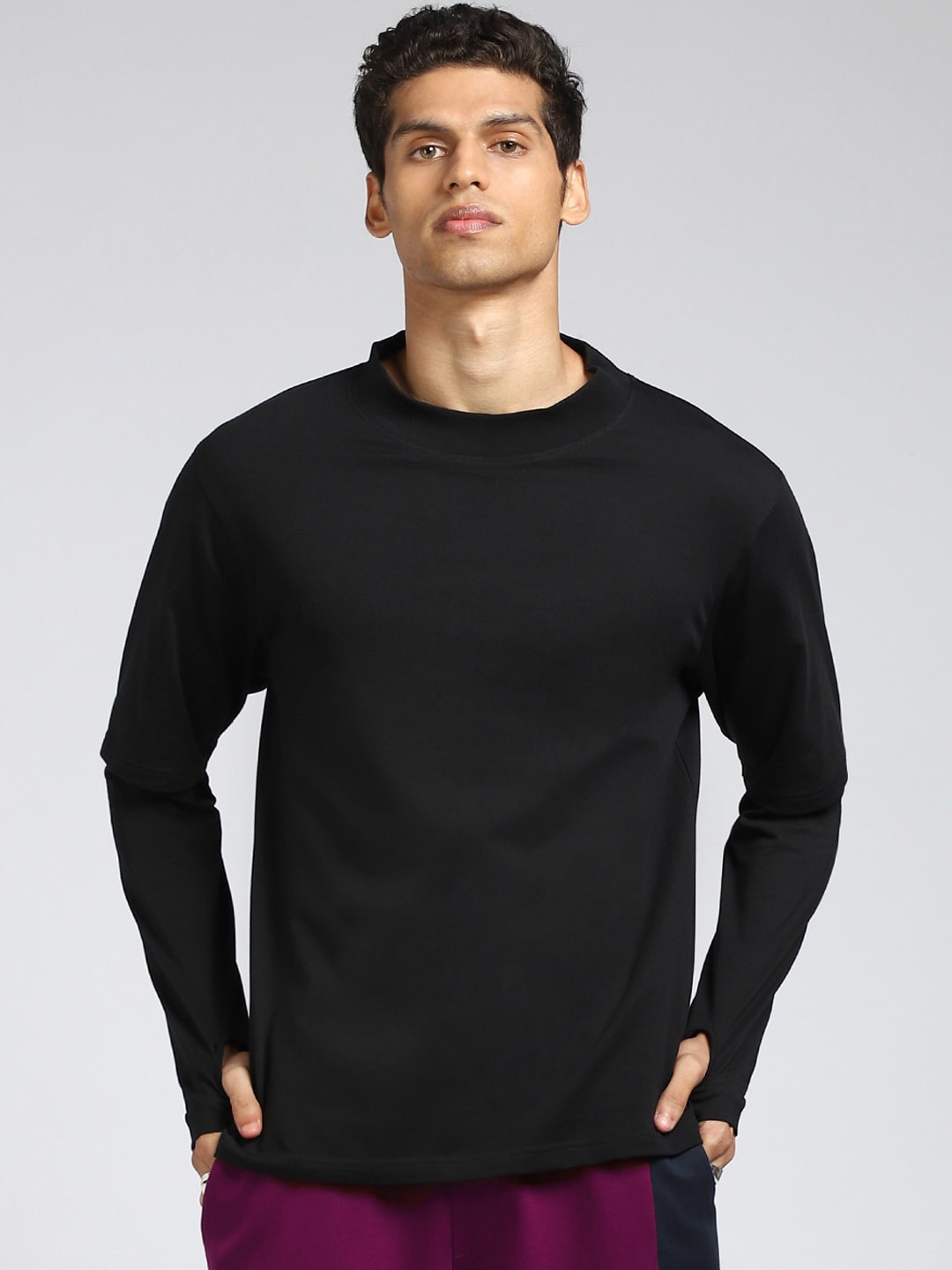

Bewakoof Men Black Solid Pure Cotton T-shirt