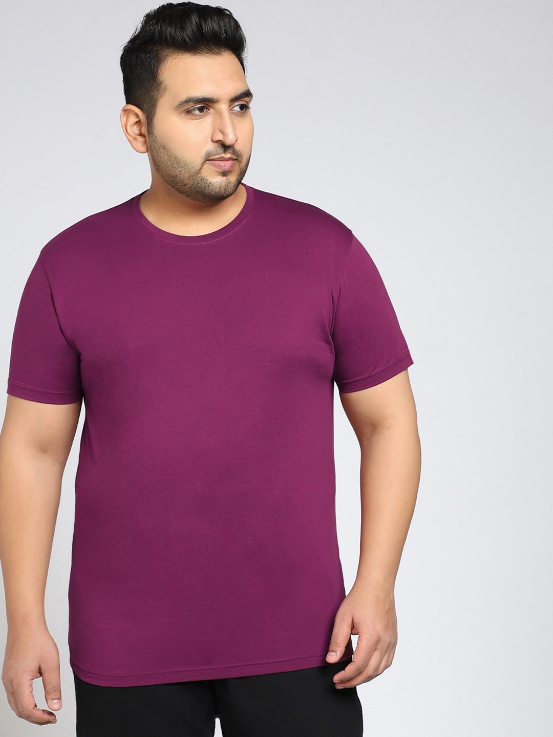 

Bewakoof Plus Men Purple Solid Pure Cotton T-shirt