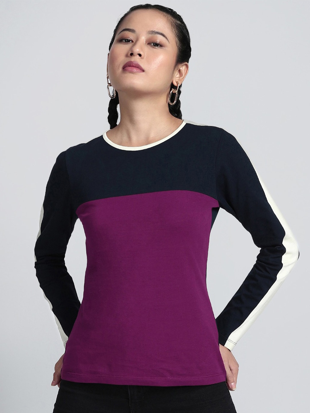 

Bewakoof Women Navy Blue & Purple Colourblocked Pure Cotton Slim Fit T-shirt