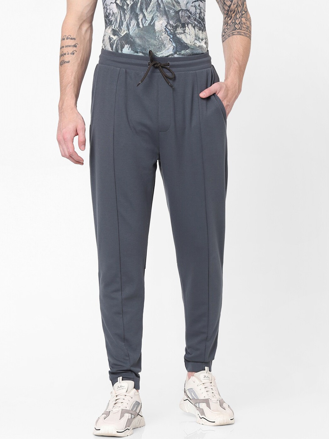 

Celio Men Grey Solid Joggers