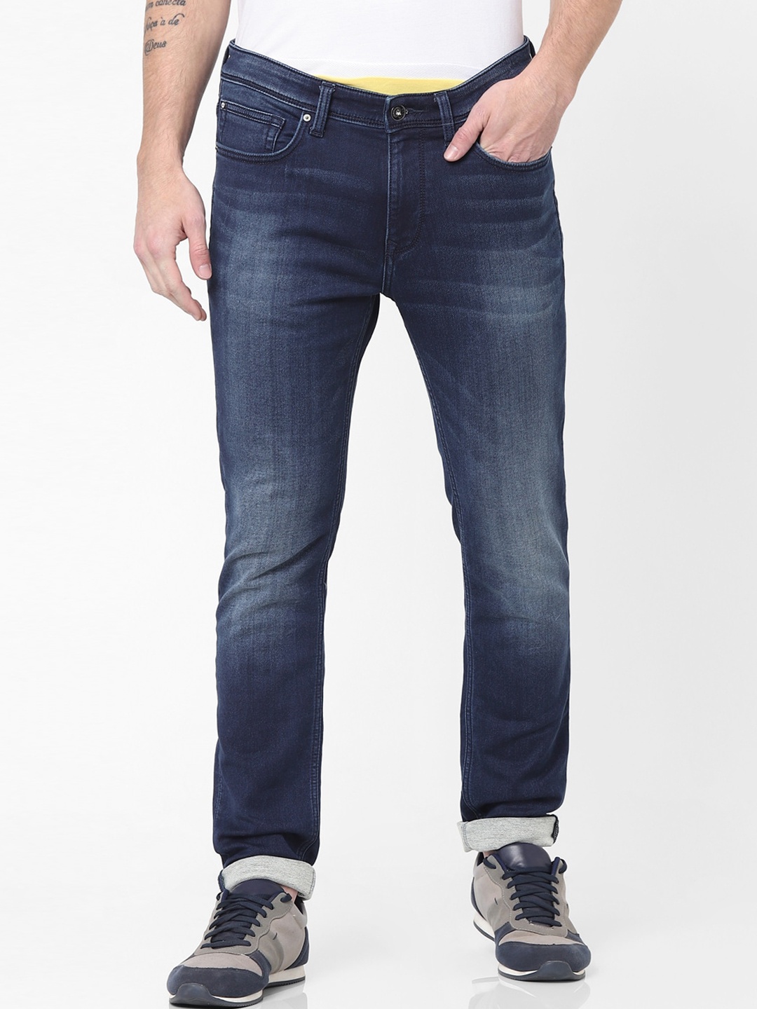 

Celio Men Blue Slim Fit Heavy Fade Stretchable Jeans