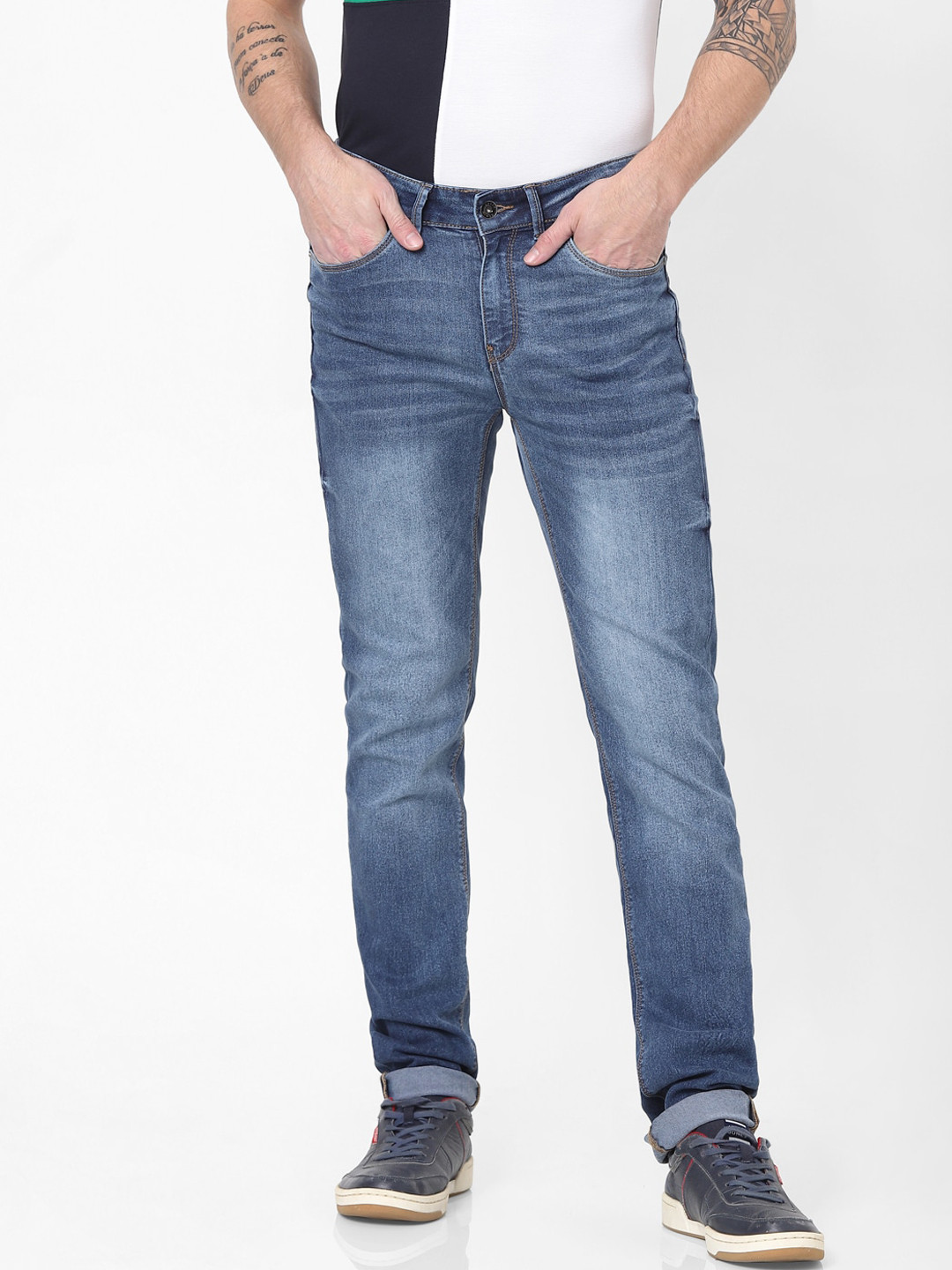 

Celio Men Blue Slim Fit Heavy Fade Stretchable Jeans