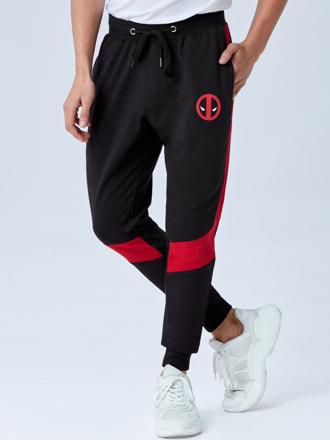 

The Souled Store Men Black & Red Colourblocked Deadpool Mask Printed Joggers