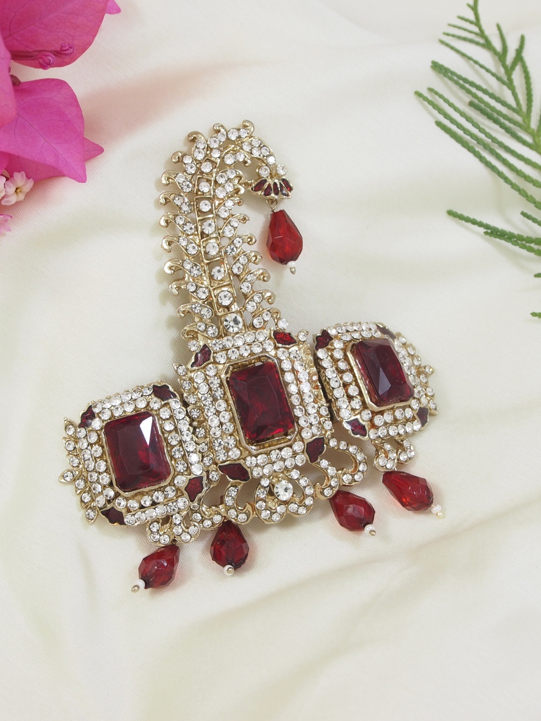 

I Jewels Men Maroon & Gold-Toned Gold Plated Stone Studded & Beaded Maharaja Pagdi Kalangi