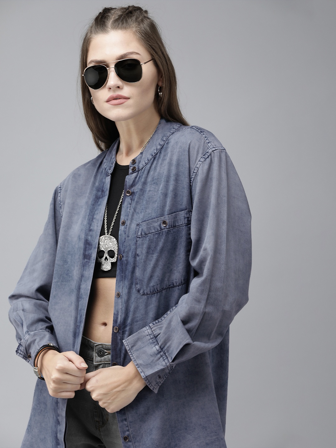 

The Roadster Lifestyle Co Women Blue Classic Denim Casual Shirt