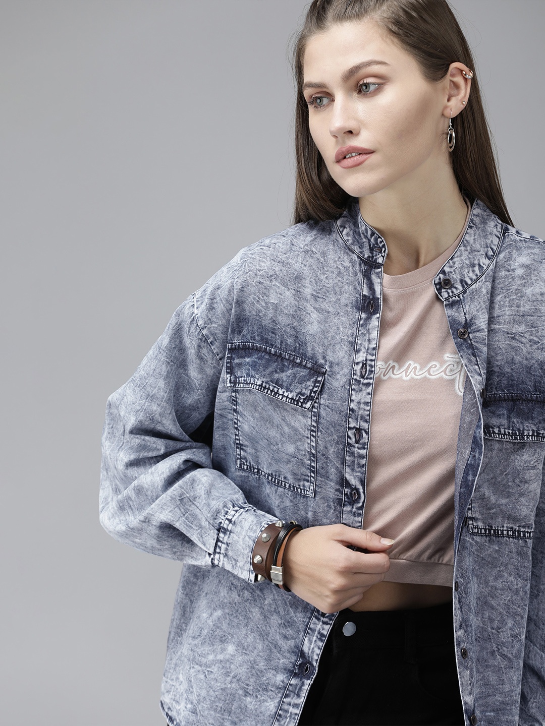 

The Roadster Lifestyle Co Women Blue Classic Denim Casual Shirt