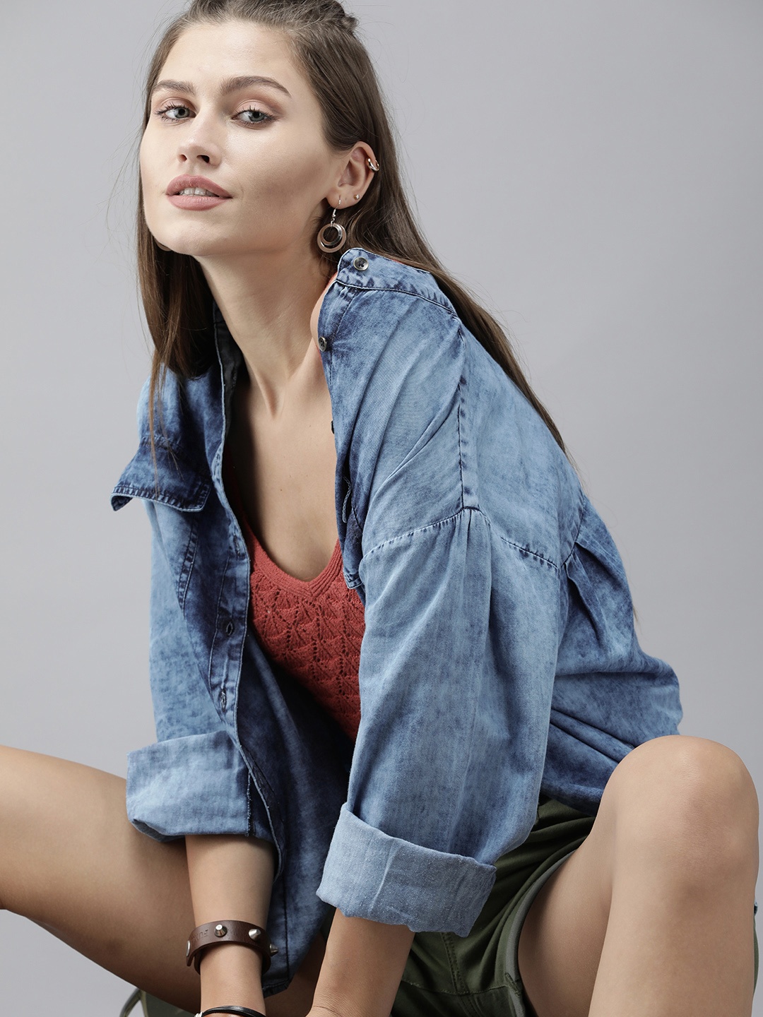 

The Roadster Lifestyle Co Women Blue Classic Denim Casual Shirt
