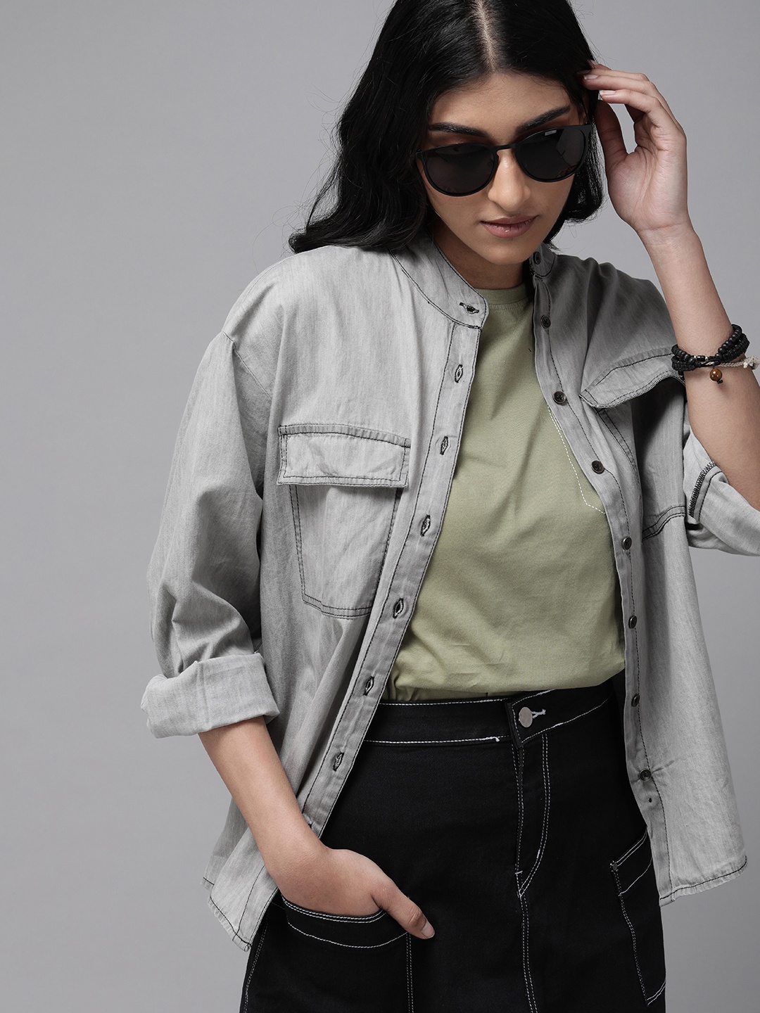 

The Roadster Lifestyle Co Women Grey Classic Regular Fit Casual Shirt