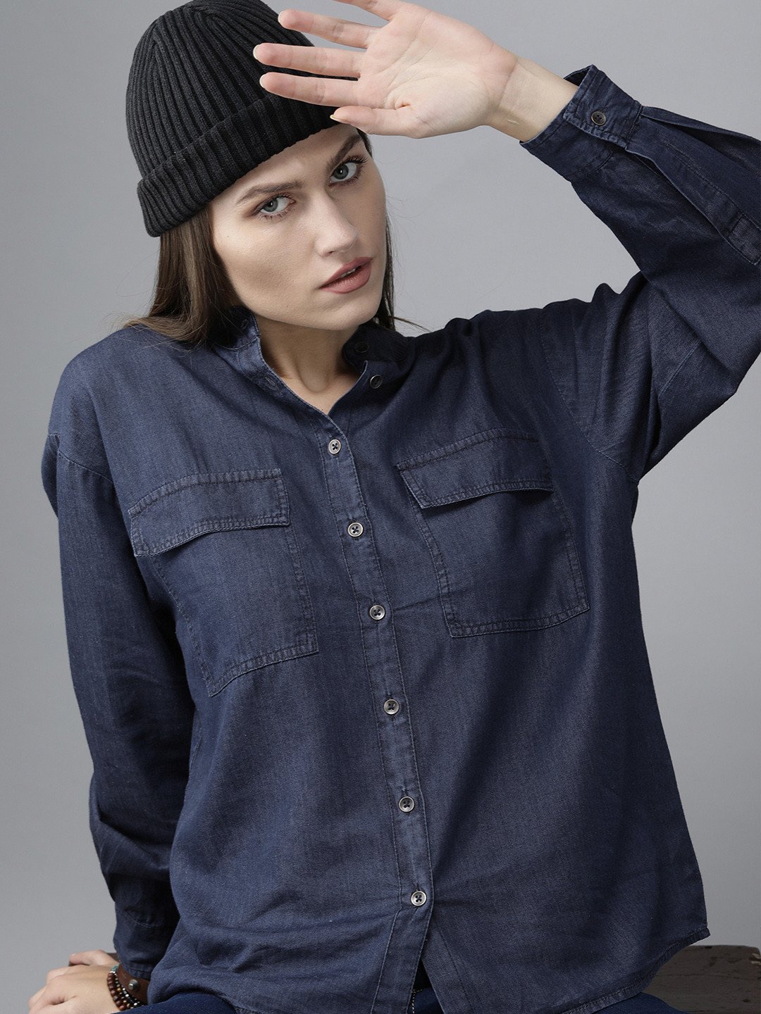 

The Roadster Lifestyle Co Women Blue Classic Denim Casual Shirt