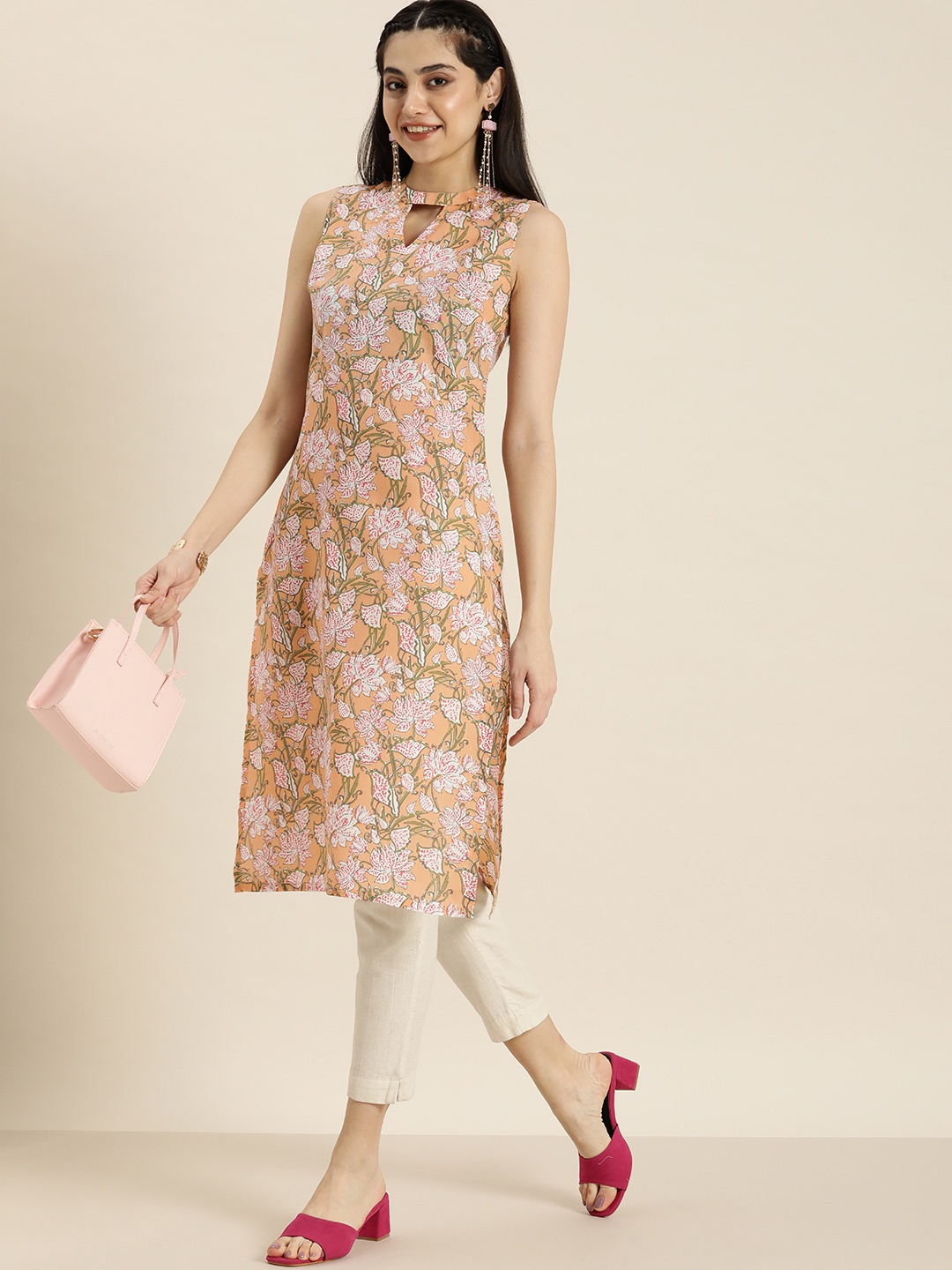 

Moda Rapido Women Peach-Coloured & Pink Floral Printed Keyhole Neck Floral Kurta