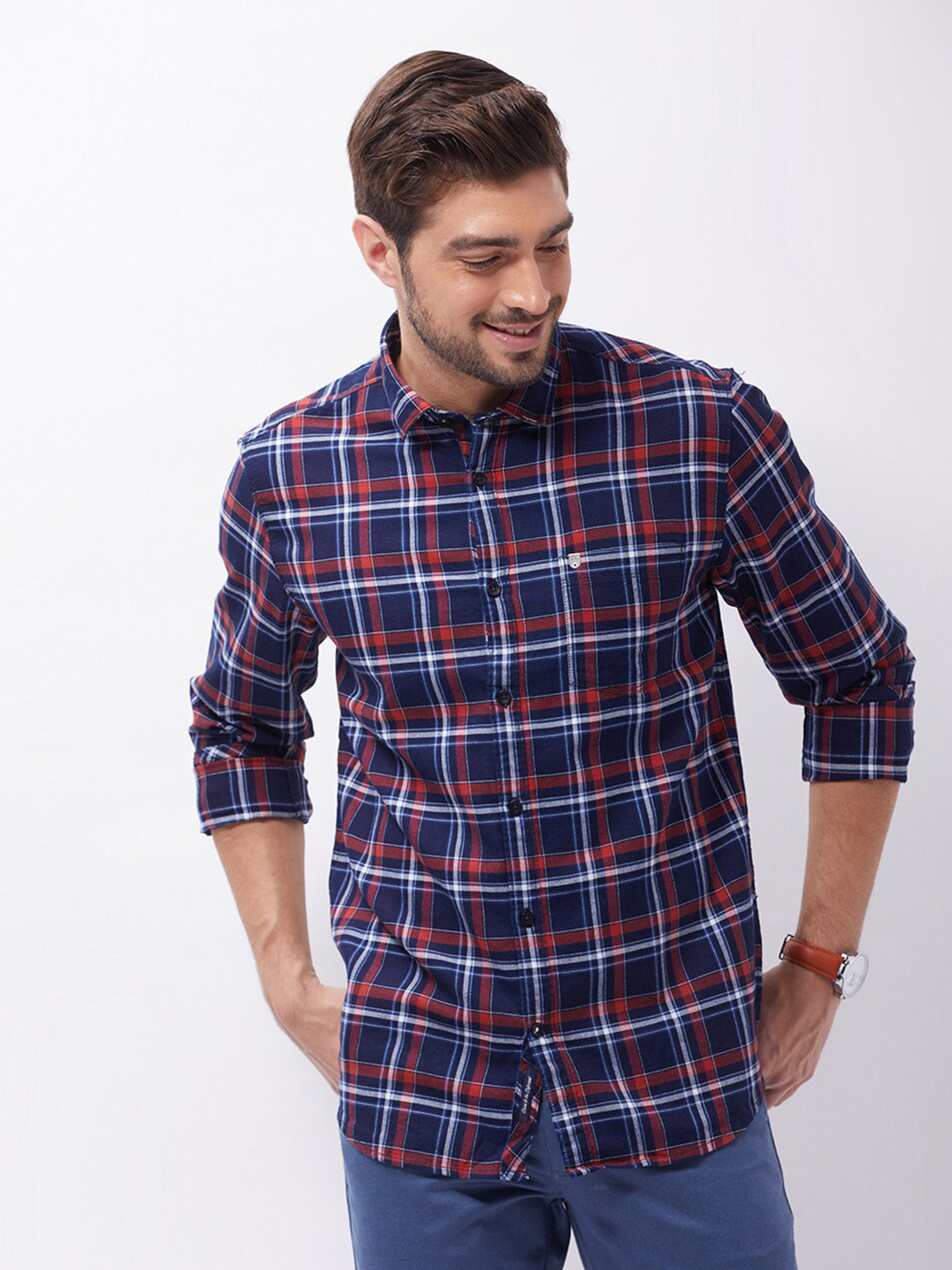 

Oxemberg Men Navy Blue Classic Slim Fit Checked Casual Shirt