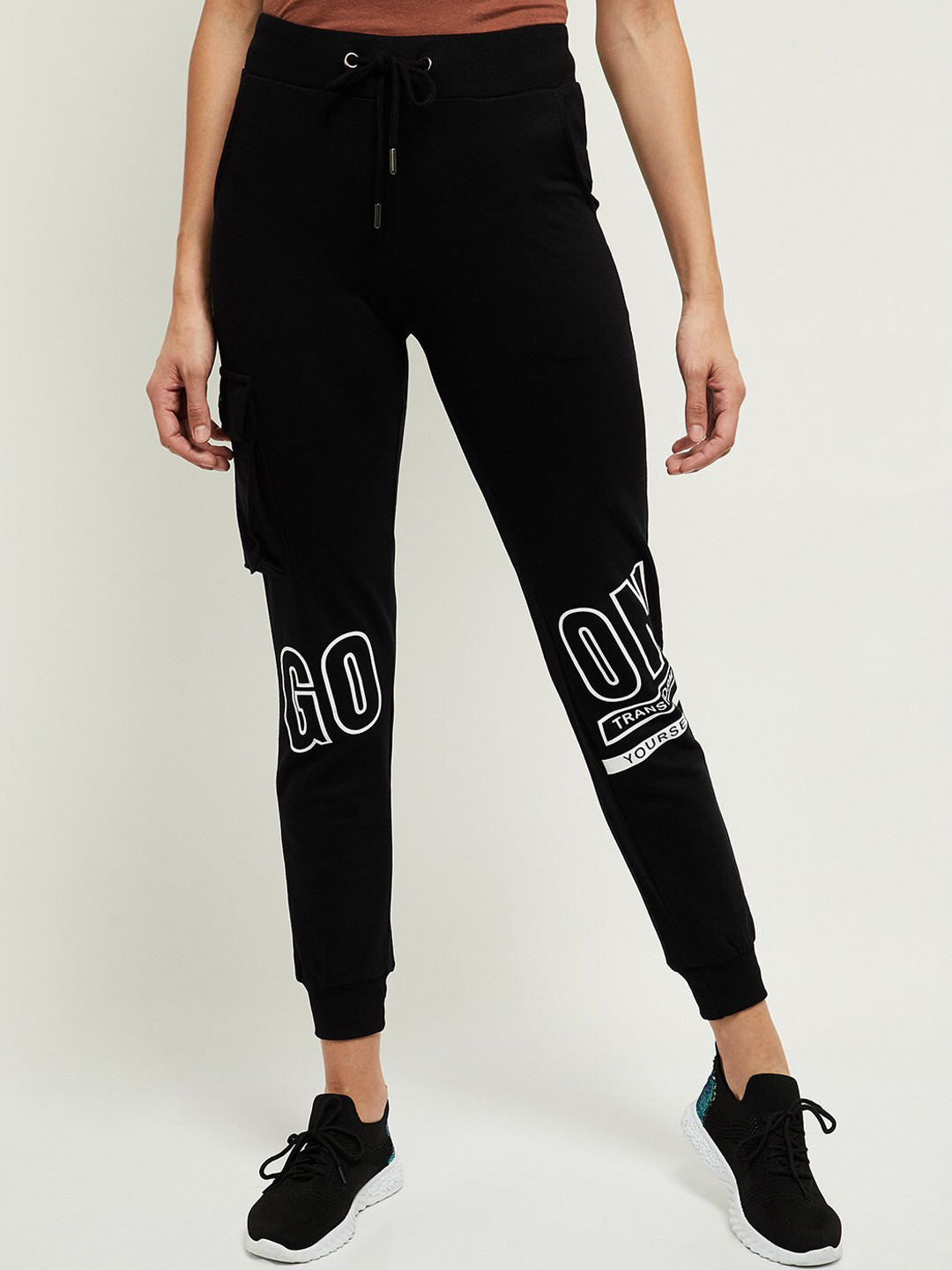 

max Women Black & White Printed Joggers