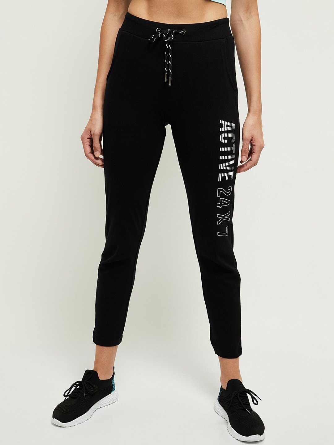 

max Women Black Printed Cotton Joggers