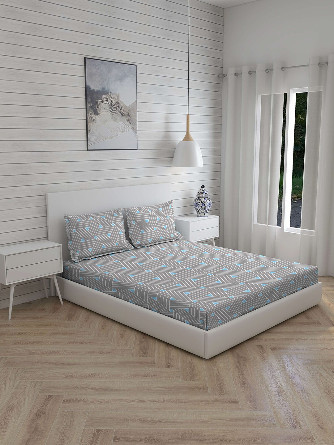 

Layers Grey & Blue Geometric King Cotton Bedsheet with 2 Pillow Covers