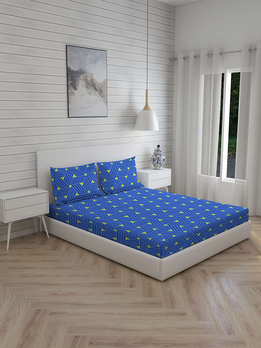 

Layers Blue & Yellow Geometric 230 TC King Bedsheet with 2 Pillow Covers
