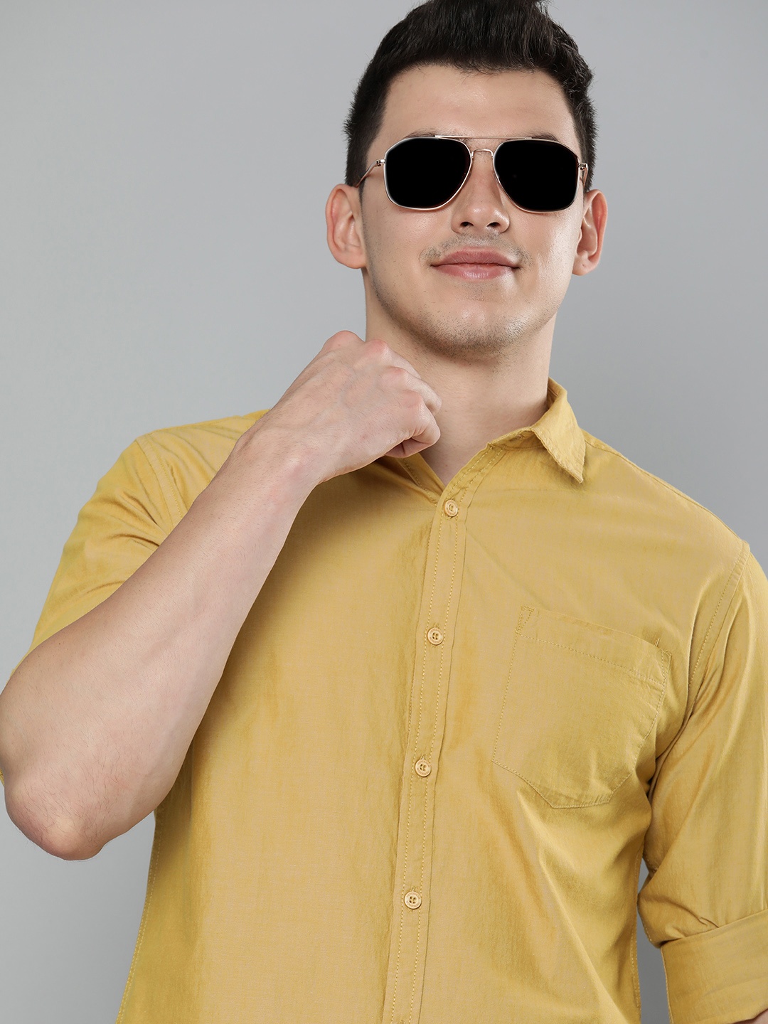 

HERE&NOW Men Mustard Solid Slim Fit Casual Shirt