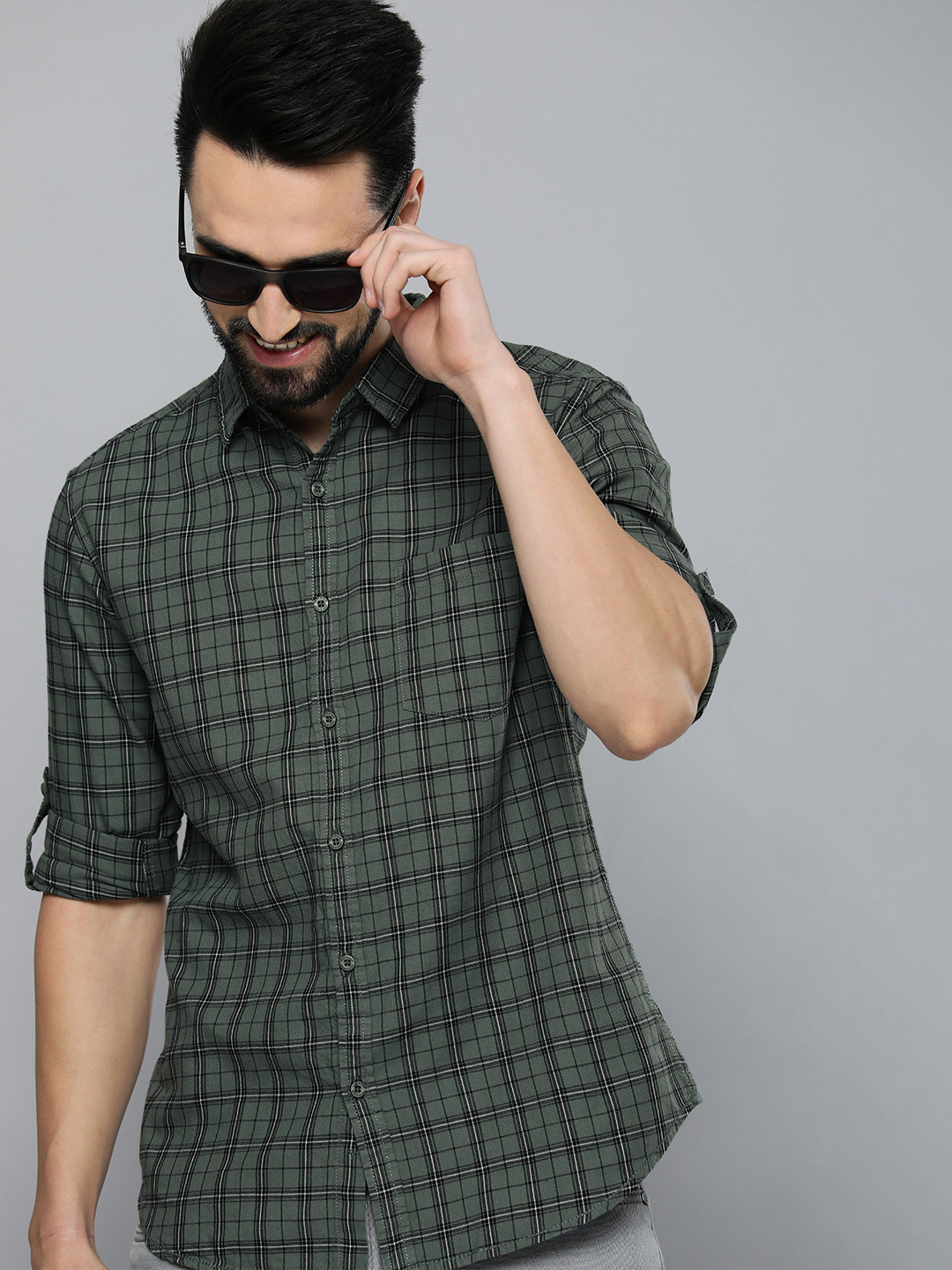 

HERE&NOW Men Olive Green & Black Slim Fit Checked Pure Cotton Casual Shirt