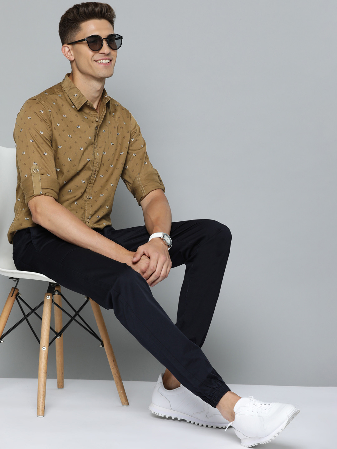 

HERE&NOW Men Khaki Pure Cotton Slim Fit Floral Printed Casual Shirt