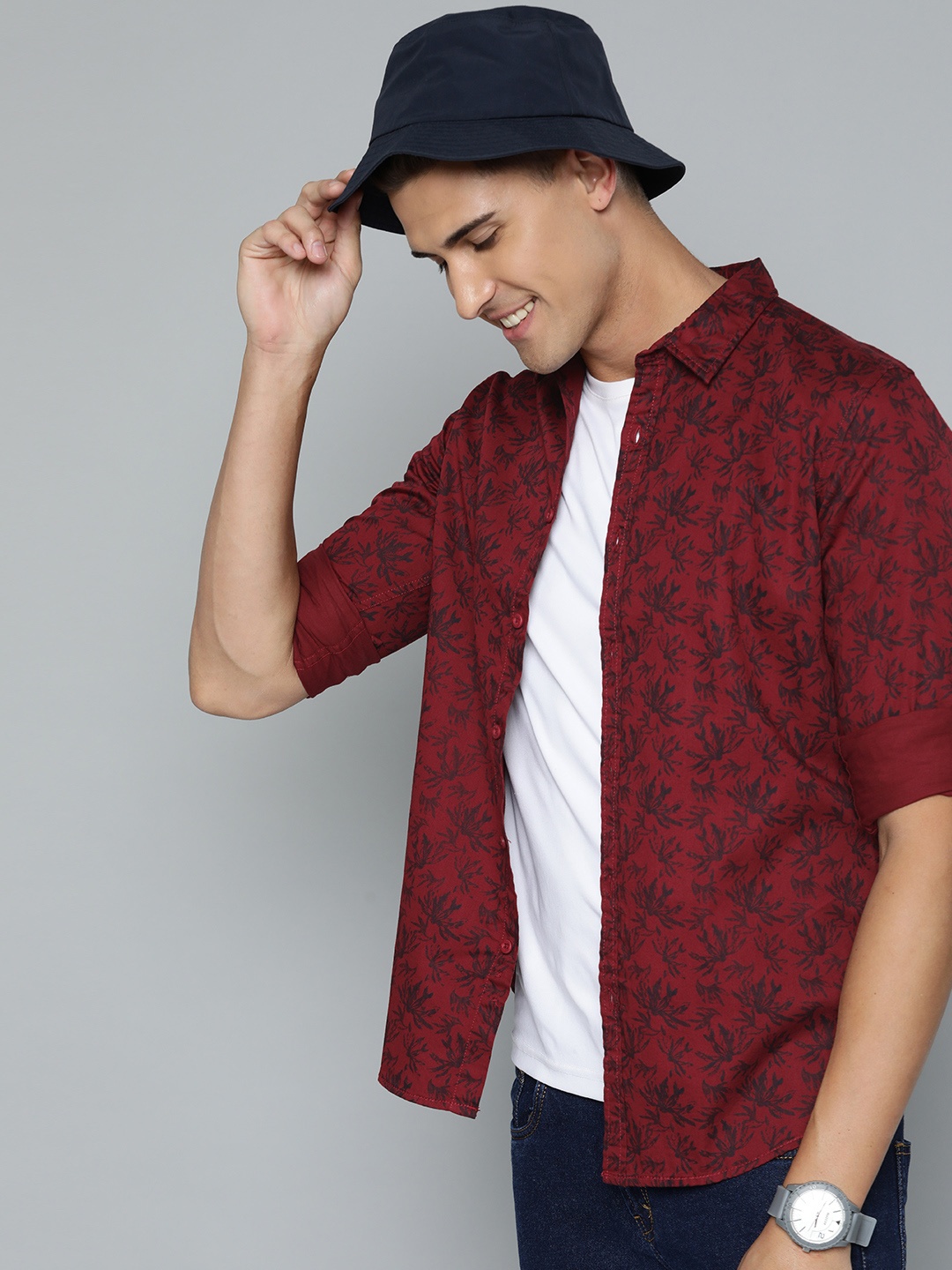 

HERE&NOW Men Maroon Pure Cotton Floral Printed Slim Fit Casual Shirt