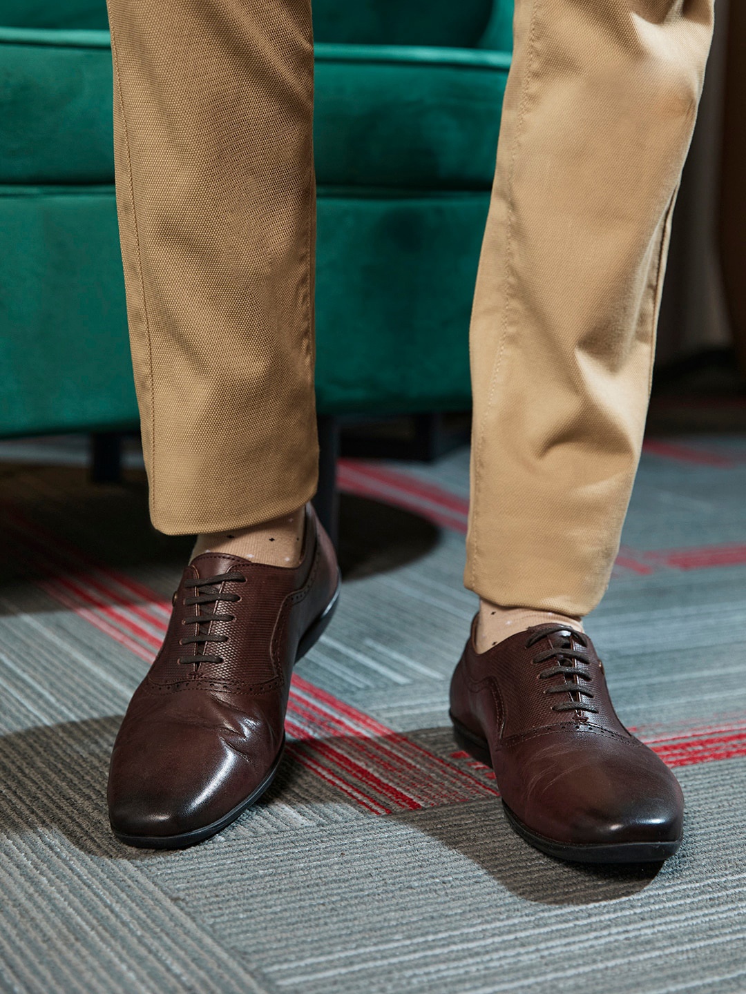 

Louis Philippe Men Coffee Brown Leather Textured Formal Oxfords