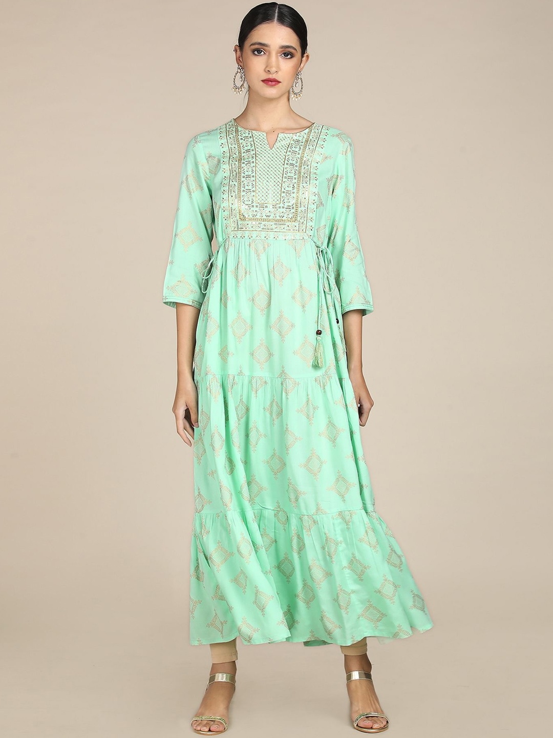 

Anahi Women Green & Gold-Toned Ethnic Motifs Printed Anarkali Kurta