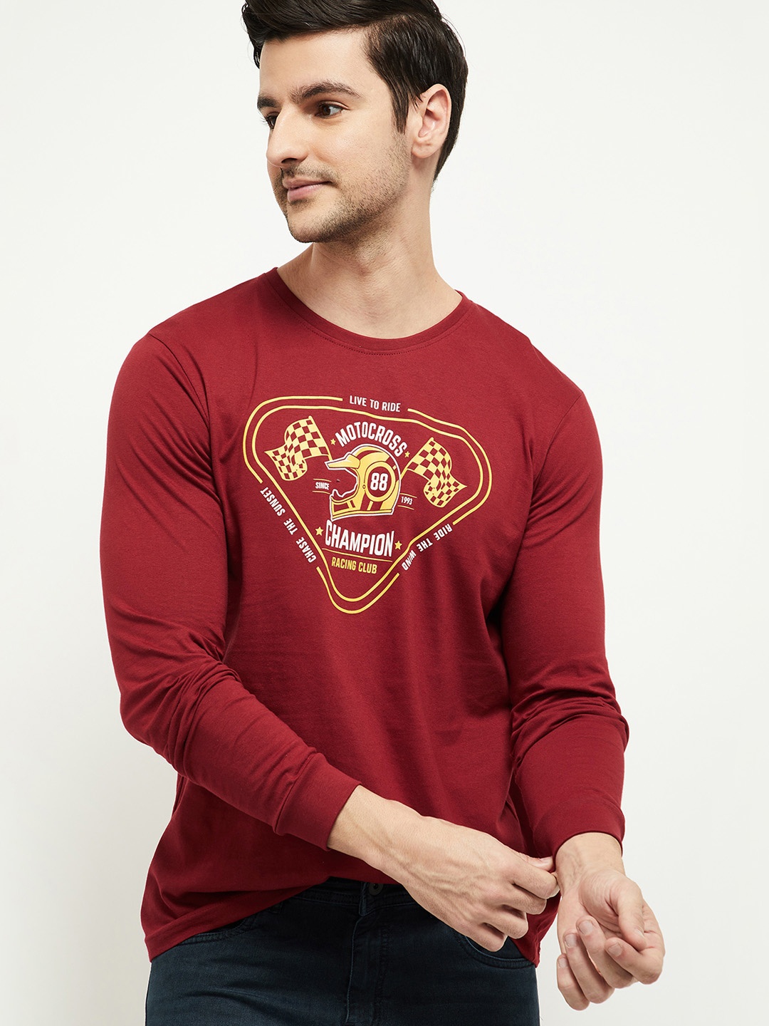 

max Men Maroon Typography Printed T-shirt