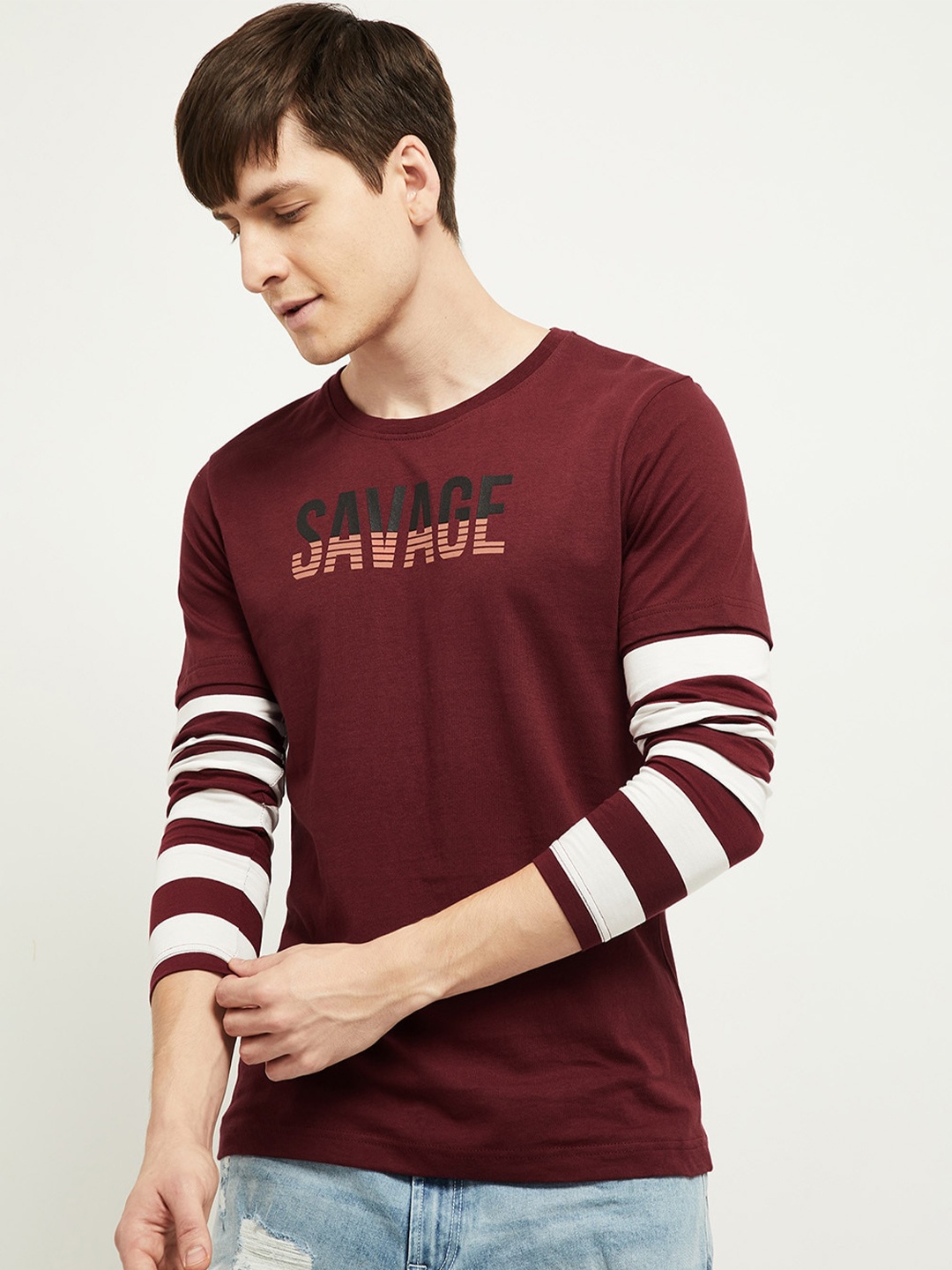 

max Men Burgundy Typography T-shirt