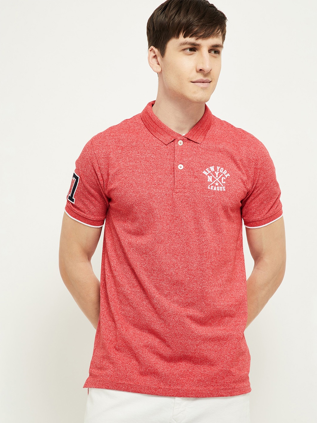 

max Men Red Solid Polo Collar T-shirt