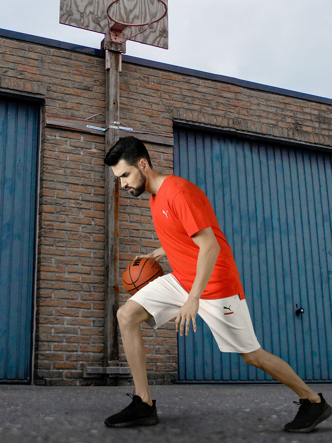 

Puma Men Orange Brand Logo Favourite Energy Training or Gym T-shirt